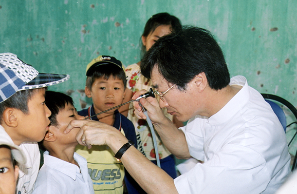 베트남 의료봉사 진료 모습