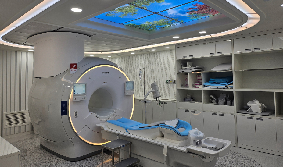 Philips MR7700 3.0T (MRI)Siemens SOMATOM Definition Flash (CT)