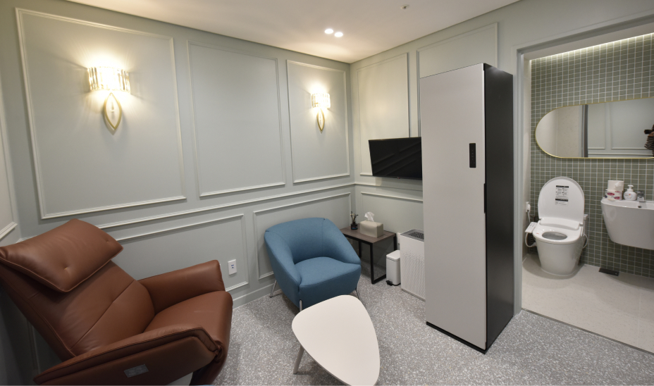 Comfortable and private VIP rooms for your convenience