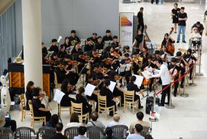 충북대학교병원, 청주시청소년오케스트라 찾아가는 음악회 성료 이미지