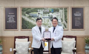 충북대학교병원 신경과 신동익 교수, 환자경험평가 ‘우수 의사’ 2회 선정 이미지