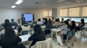 의료업계 종사자 교육 이미지