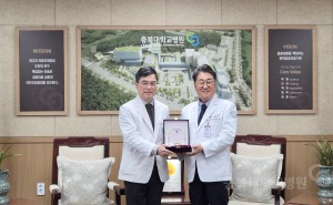 모바일 환자경험우수의사 감사패 전달식