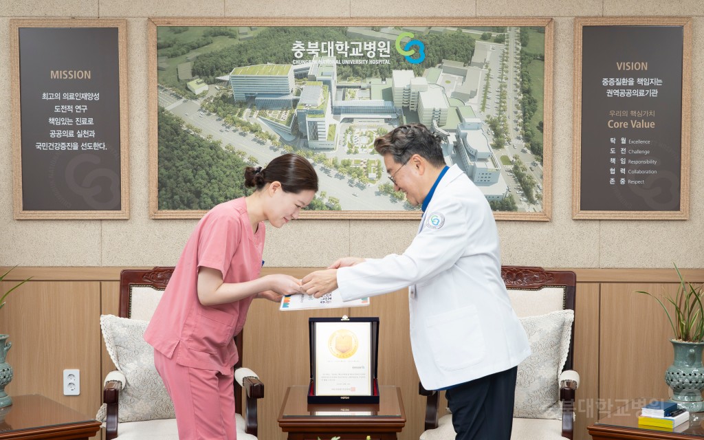2026년 6월 이달의 칭찬직원 상품권 수여식