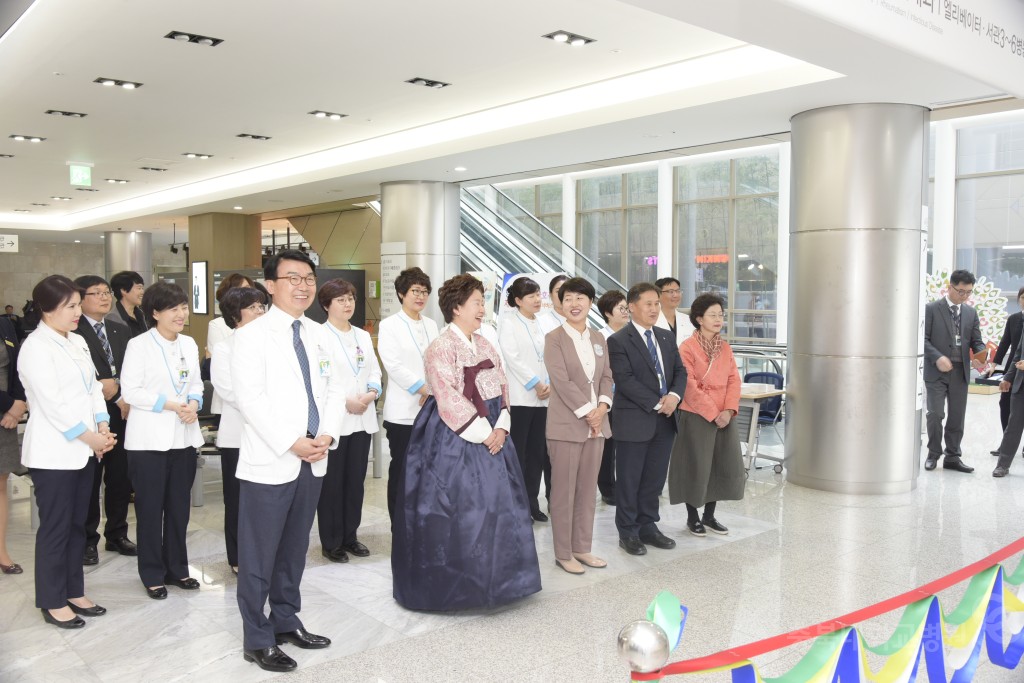 김은숙작가 전시오픈