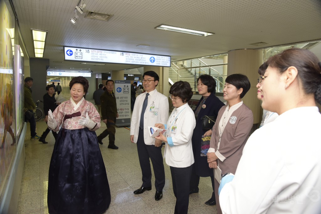 김은숙작가 전시오픈