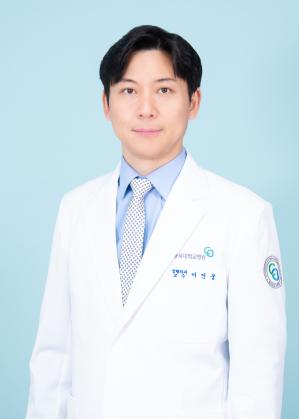 이진웅의사 사진