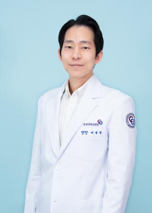 이준영의사 사진